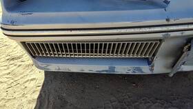 Oldsmobile 22520870 1982-1983 Firenza Passener Right Front Grille Assembly Oem Silver
