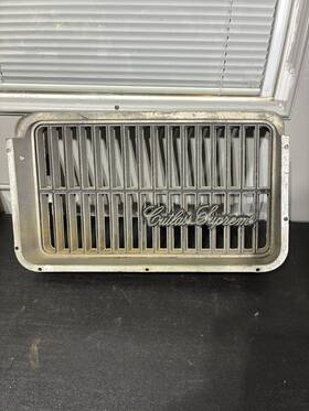 97008 Oldsmobile 1971 Cutlass Supreme Right Front Grille With Emblem Oem Gm Read 97008 Oldsmobile 1971 Cutlass Supreme Right Front Grille With Emblem Oem Gm Read