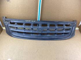104-01539 Plymouth 1996-2000 Voyager Front Bumper Grille Oem