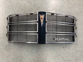 2025-0016 Pontiac 063025a/2025-0016 1975 Catalina Front Grill With Emblem Donk Whip 71