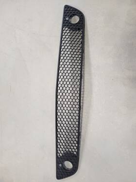 10342984 Pontiac Grand Prix Gxp Used Lower Grille 05 - 08