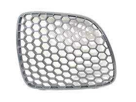 104-01957r Pontiac 2007 2008 2009 2010 Solstice Oem Right Front Center Grille