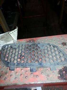 104-02461l Pontiac Driver Left Grille Recessed In Bumper Fits 97-03 Grand Prix