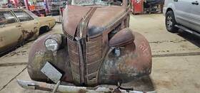 104.gm2s37 Pontiac 1937 Grille 1148798