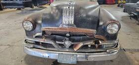 104.gm2s52 Pontiac Grille Assembly Has Hole On Drivers Side Fits 1952 1153109