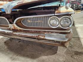 104.gm2s59 Pontiac Left Grille Fits 1959 Bonneville 1238459