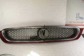 25607598 Pontiac 1993-95 Bonneville Front Grille With Emblem Burgundy