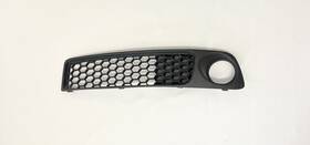 92201769 Pontiac 08-09 G8 Front Fog Light Left Driver Trim Cover Filler Lower Grill Oem