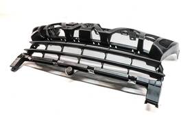 95850568320 Porsche 2011-2014 Cayenne 958 Front Center Primary Grille W/o Park Assist