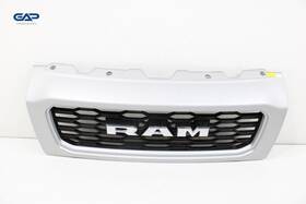 68396715aa Ram Promaster 3500 2500 1500 Front Bumper Radiator Grille Molding Oem 2019-2022