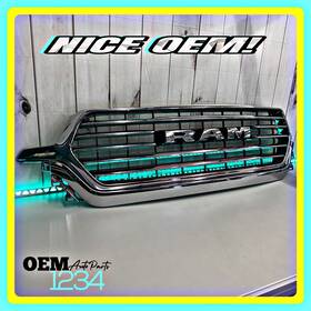68404993ad Ram 68404993 2019-2024 1500 Oem Laramie Longhorn Chrome Grille Nice