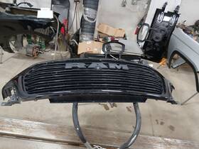 68668820aa Ram Upper Grille For 2025 1500 With Surround View 3140914 68668820aa Ram Upper Grille For 2025 1500 With Surround View 3140914