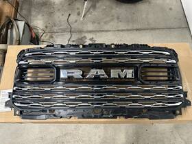 68445678aa Ram Oe For 2500 2019-2022 Front Upper Grille