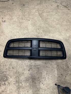 Repd070102p Ram Mostly Used Black 2012 1500 Sport Chrome Grille