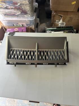 Ck1ua Range Rover 06-09 L322 Supercharged 4.2l Front Left - Fender Grille Trim Vent