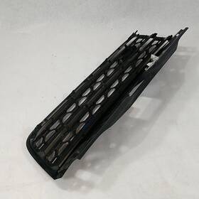 104-10116a Rover Oem Grille For Discovery Assy Blk-gry W-emblem
