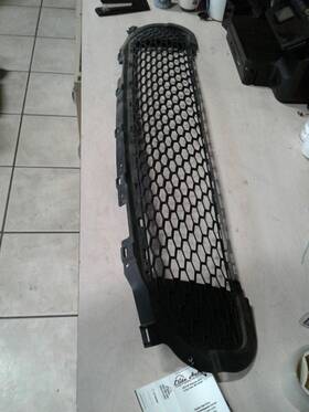 104-51206 Rover Grille Lower Bumper Cover Mounted Fits 11-12 Lr2 781305
