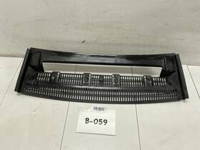 6900651 Rover 2004 Land Range Hse Front Under Hood Cabin Air Vent Grille Oem
