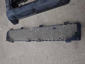 5400387 Saab Genuine Oem Used 9-3 Viggen 99-02 Front Bumper Grille Mesh Center