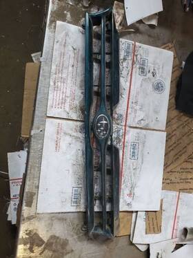 104-58604 Subaru Grille Sedan Thru 07/31/94 Excluding L Model And Ls Fits 93-95 Impreza 564560