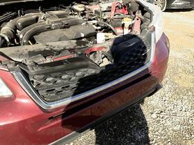 104-59900 Subaru Grille Center Upper Hood Mounted Fits 14-16 Forester 4498564