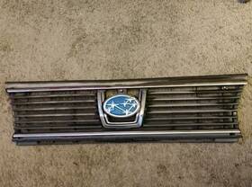 793011090 Subaru 1980-1984 Brat Gl Hatchback 4dr/2dr Front Grille With Emblem Factory Oem/jdm
