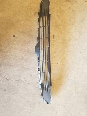 104.ts1p22 Tesla 22 Model 3 Lower Grille Oem