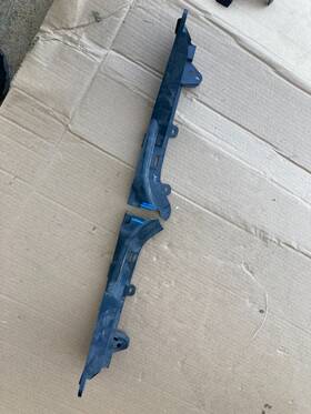 1062472-00-f Tesla Model S Upper Grill T-badge Support Bar 2016-2020 Broken