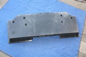 1684641-00 Tesla 24-26 Cybertruck Rear Valance Diffuser Molding Trim Fascia Original Oem 1684641-00 Tesla 24-26 Cybertruck Rear Valance Diffuser Molding Trim Fascia Original Oem