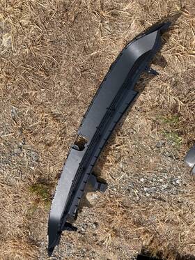 1983889-00-d Tesla Model Y Grille Assembly Front Fascia Base 2025