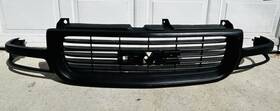 19130786 Tong Yang Front Oem Grill 1999-2002 Gmc Sierra Black Shell And Insert Prt