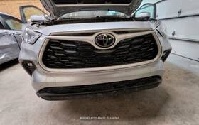 104-11550b Toyota Highlander 2020-2023 Grille Upper Center Chrome Surround 1609929