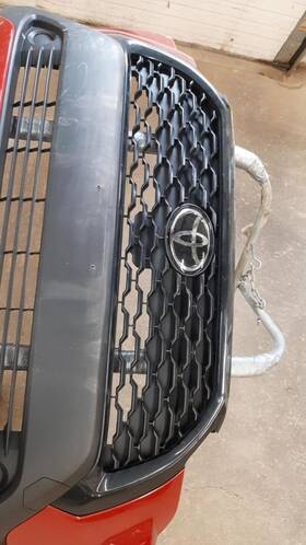 104-12758a Toyota Oem Grille For Corolla Cross Assy Blk W-emblem Pitted