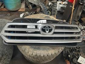 104-51256 Toyota Grille Inner Upper Base Fits 11-13 Highlander 634887