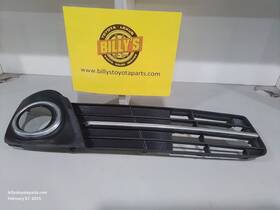104-51366r Toyota Passenger Grille Lower Ends With Fog Lamps Se Hybrid Fits 12-14 Camry 119427