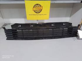 104-59453 Toyota Grille Prius V Vin Eu 7th And 8th Digit Lower Center Fits 12-14 120431