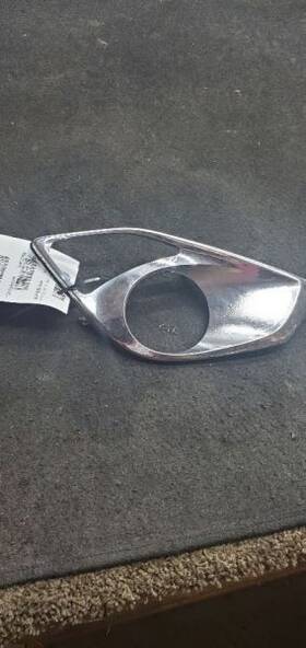 104-59816ar Toyota Passenger Grille Lower Ends With Fog Lamps Fits 13-15 Avalon 1046137