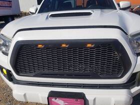 104-60530a Toyota 16 2016 Tacoma Aftermarket Black Grille With Surround Moulding White