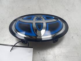 104.to1i22 Toyota 2022 Prius 1.8l Front Grille Emblem