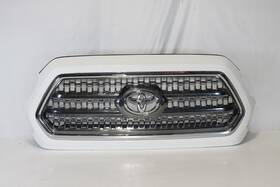 5113-04030 Toyota 2016-2023 Tacoma Front Chrome Grille Grill Nice Oem