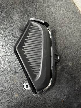 5212842180 Toyota 2019 - 2025 Rav4 Front Bumper Left Side Bezel Hole Cover Molding Oem