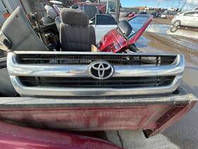 53100-04060 Toyota 1996-2001 Tacoma Radiator Grille Assembly Oem Minor Details