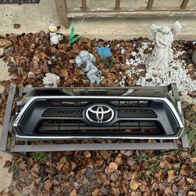 53100-04470 Toyota 2012 2013 2014 2015 Tacoma Front Grille Chrome Genuine Oem