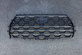 53101-0c200 Toyota 2022 2023 2024 Tundra Front Grill Grille With Camera Hole Oem