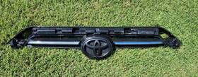 53101-35100-xx Toyota 4runner Factory Grille With Black Emblem Partial Used 5th Gen 53101-35100