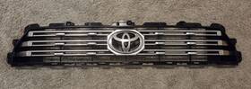 53101-35150 Toyota 4runner 2025 Oem Limited Upper Grill 53101-35150/80 Chrome Like New