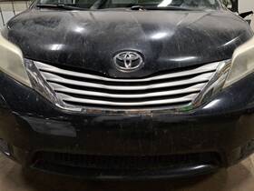 5310108111 Toyota 2015 Sienna Upper Grille Sku#4319042