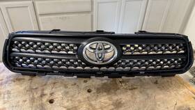 Toyota 53111-42100 2006-2008 Rav4 Front Upper Radiator Grille Grill Oem