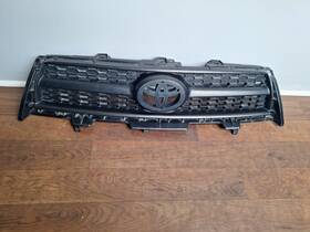 53111-42130 Toyota 2009-2012 Rav4 Grille Upper Front Black Original Factory Oem