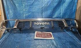 53111-89136 Toyota 1989-92 Pickup Truck Front Grill 5311-89136 89137 89138 With Badge